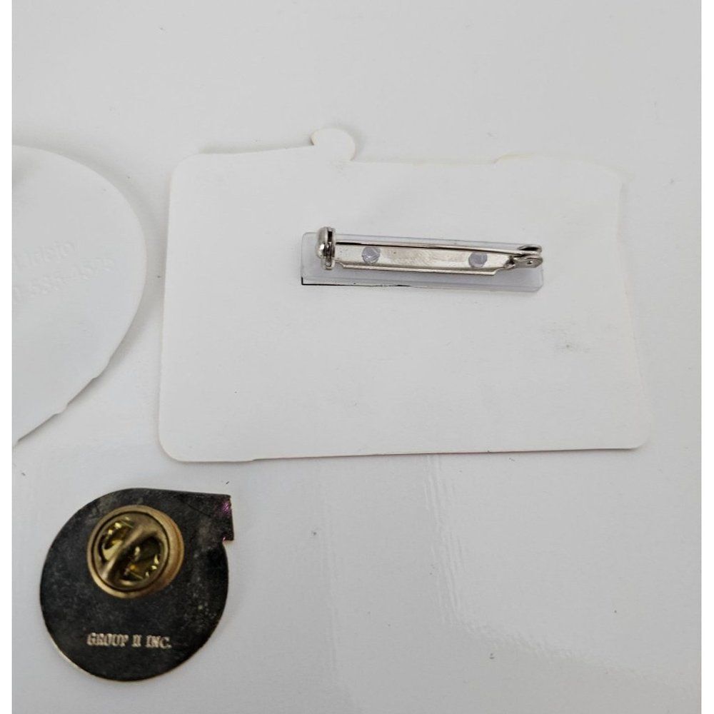 Vintage McDonaldś Name tags and racing pin - Picture 8 of 9